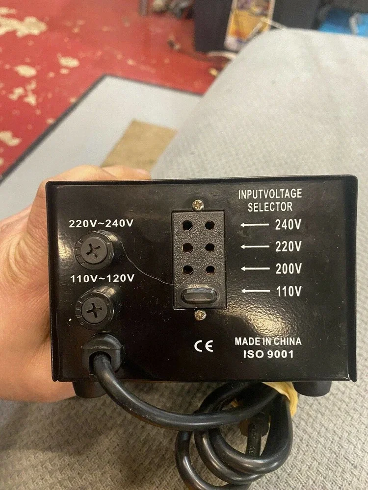 Goldsource STU-200 Watt Step Up Down Transformer 110\220V Voltage Converter